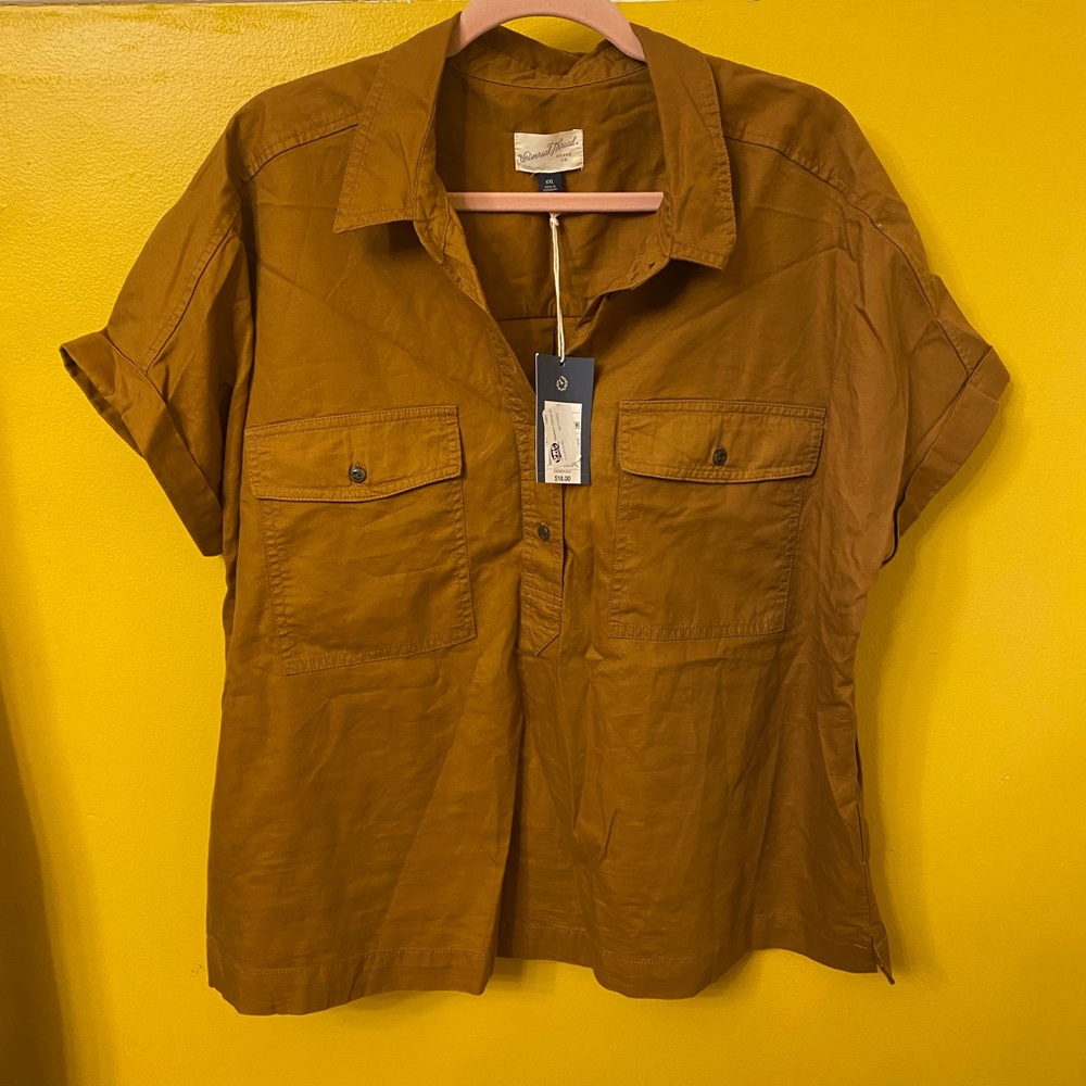 Universal Thread Button Up - Picture 3 of 6